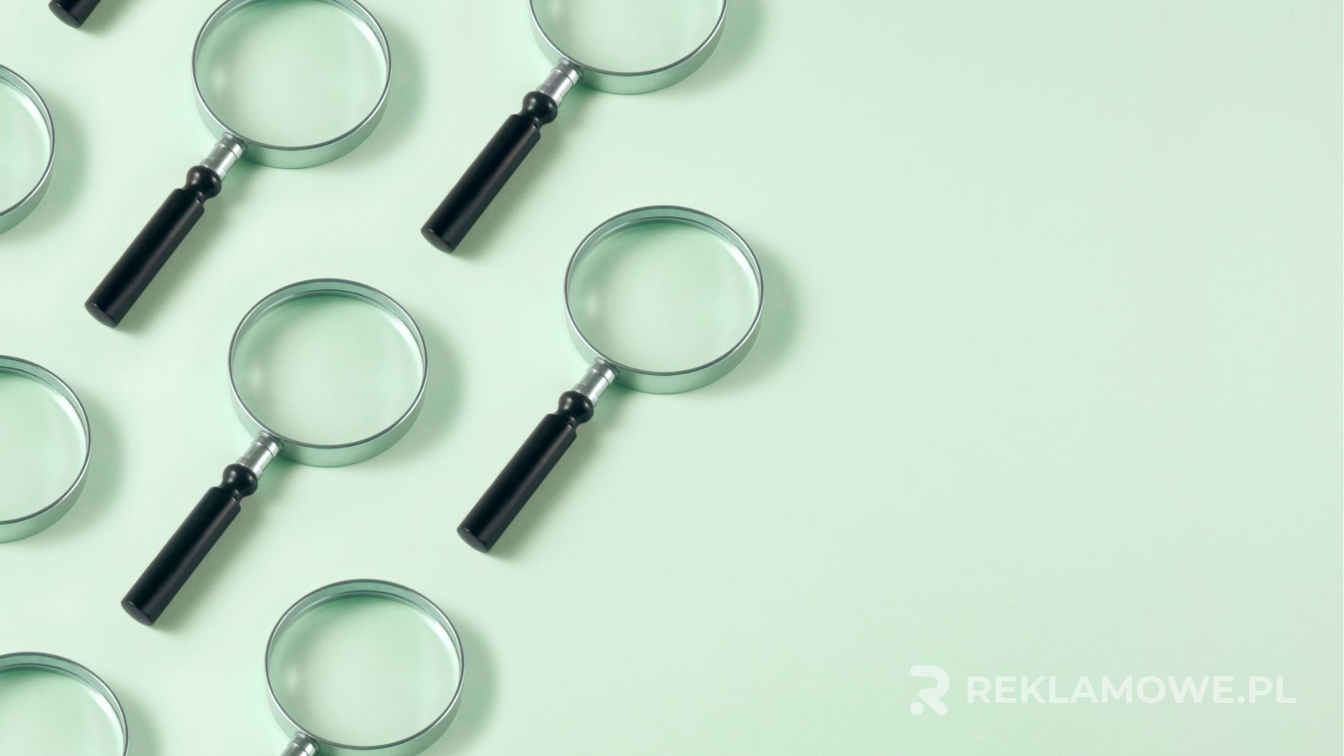 Lupa reklamowa jako praktyczny gadżet dla klientów i partnerów
