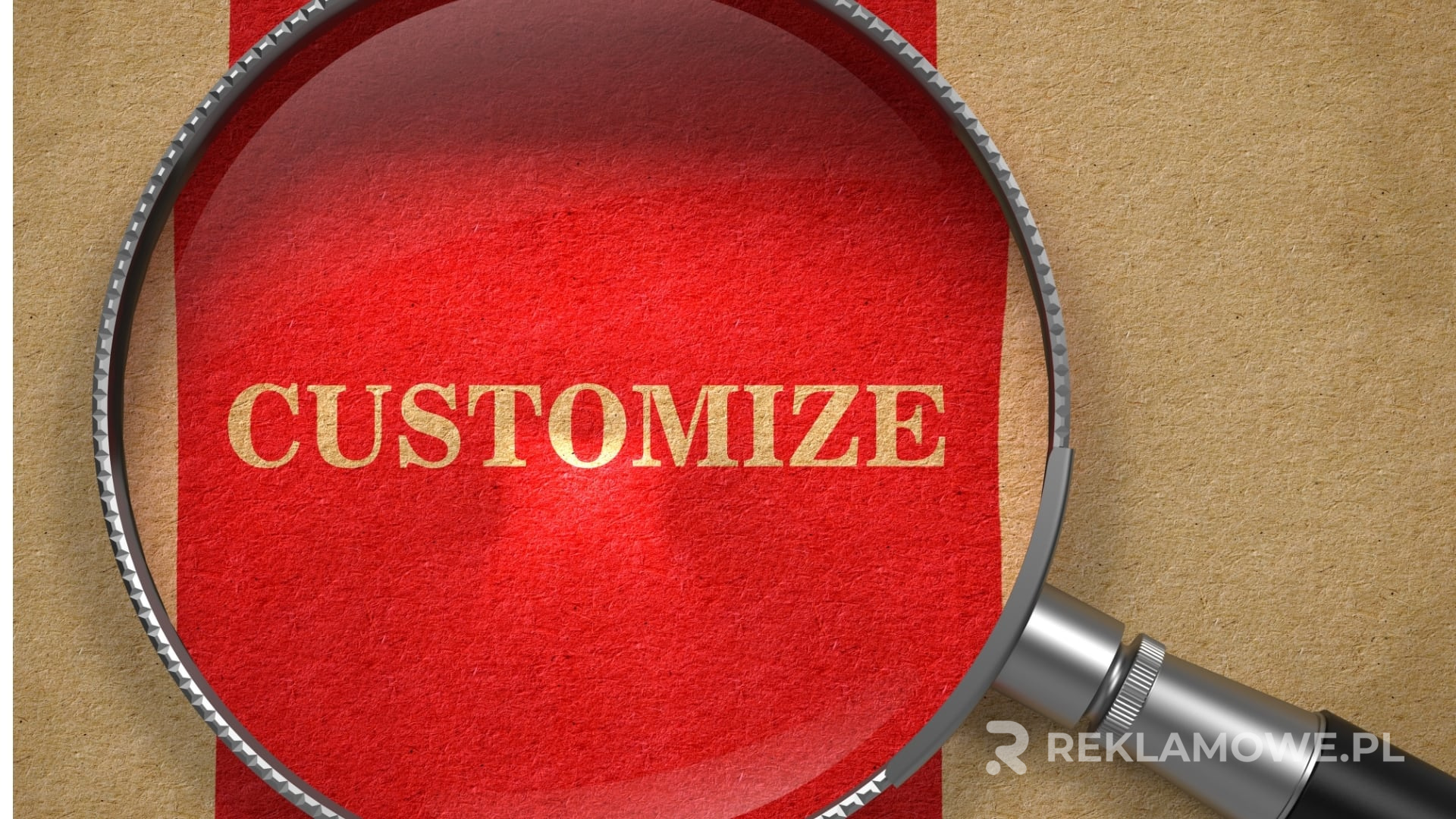 Skuteczne wykorzystanie lup reklamowych w marketingu Lupa leżąca na materiale reklamowym