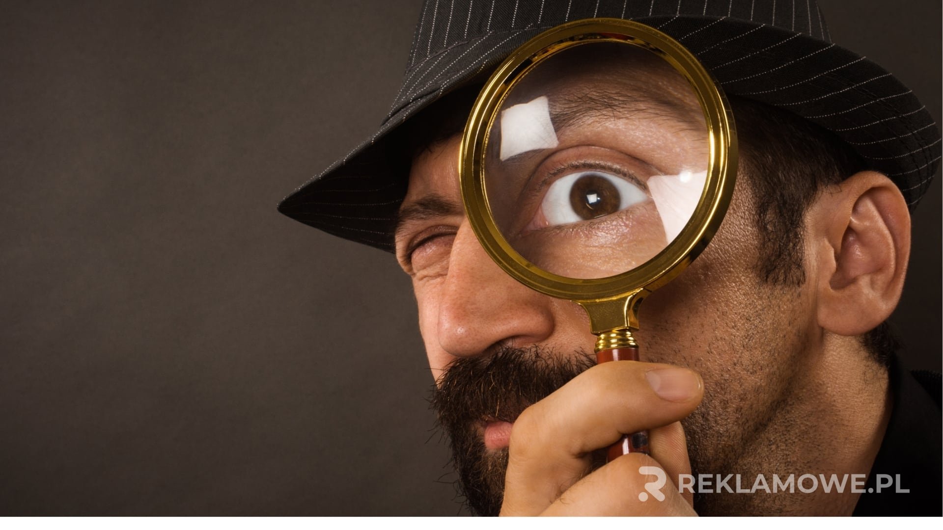 Lupa reklamowa zwiększająca rozpoznawalność marki