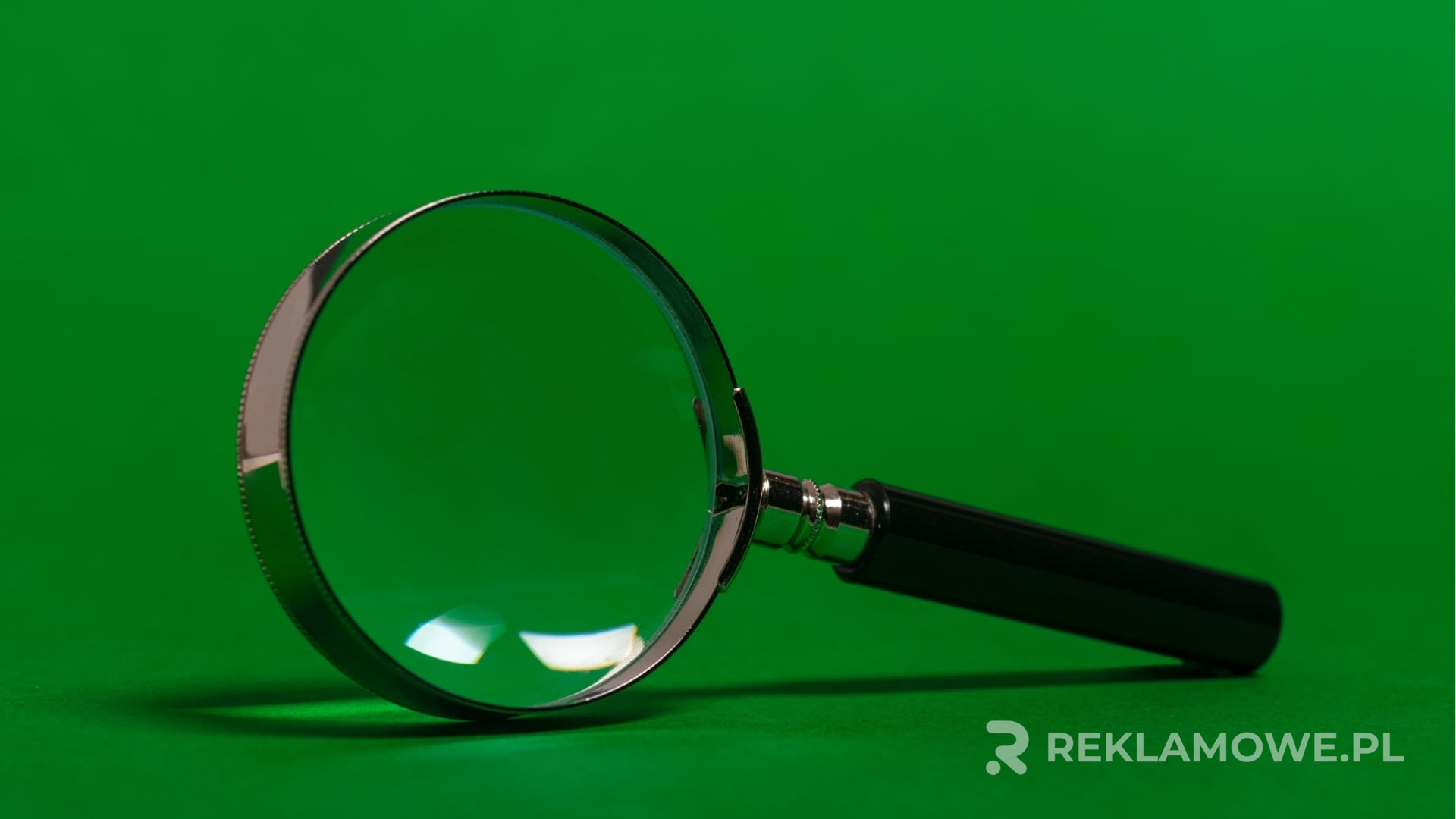 Kampania marketingowa z użyciem lup reklamowych